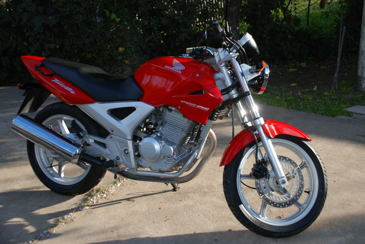 efectivo-honda-twister-250-no-permutas_MLA-F-140277536_4921.jpg