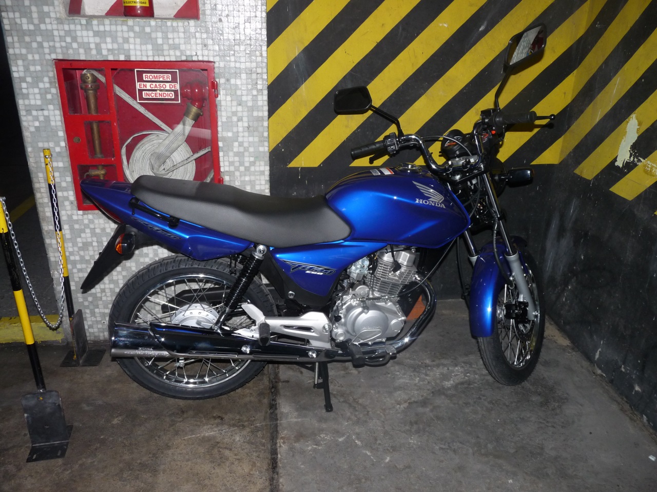 MOTO.JPG