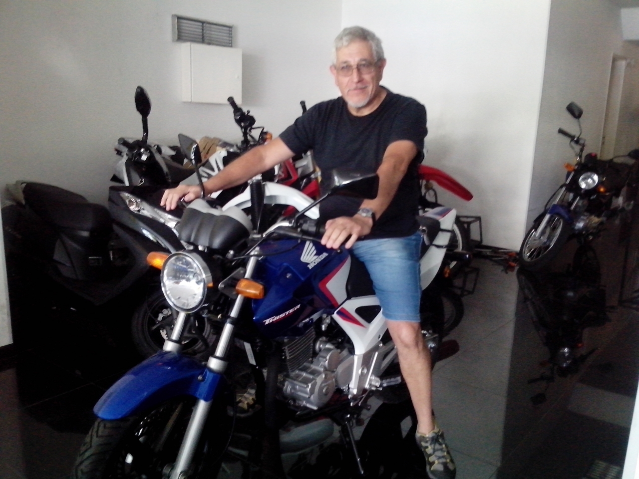 honda twister 2014.jpg