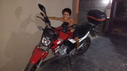 Fabricio en moto.jpg