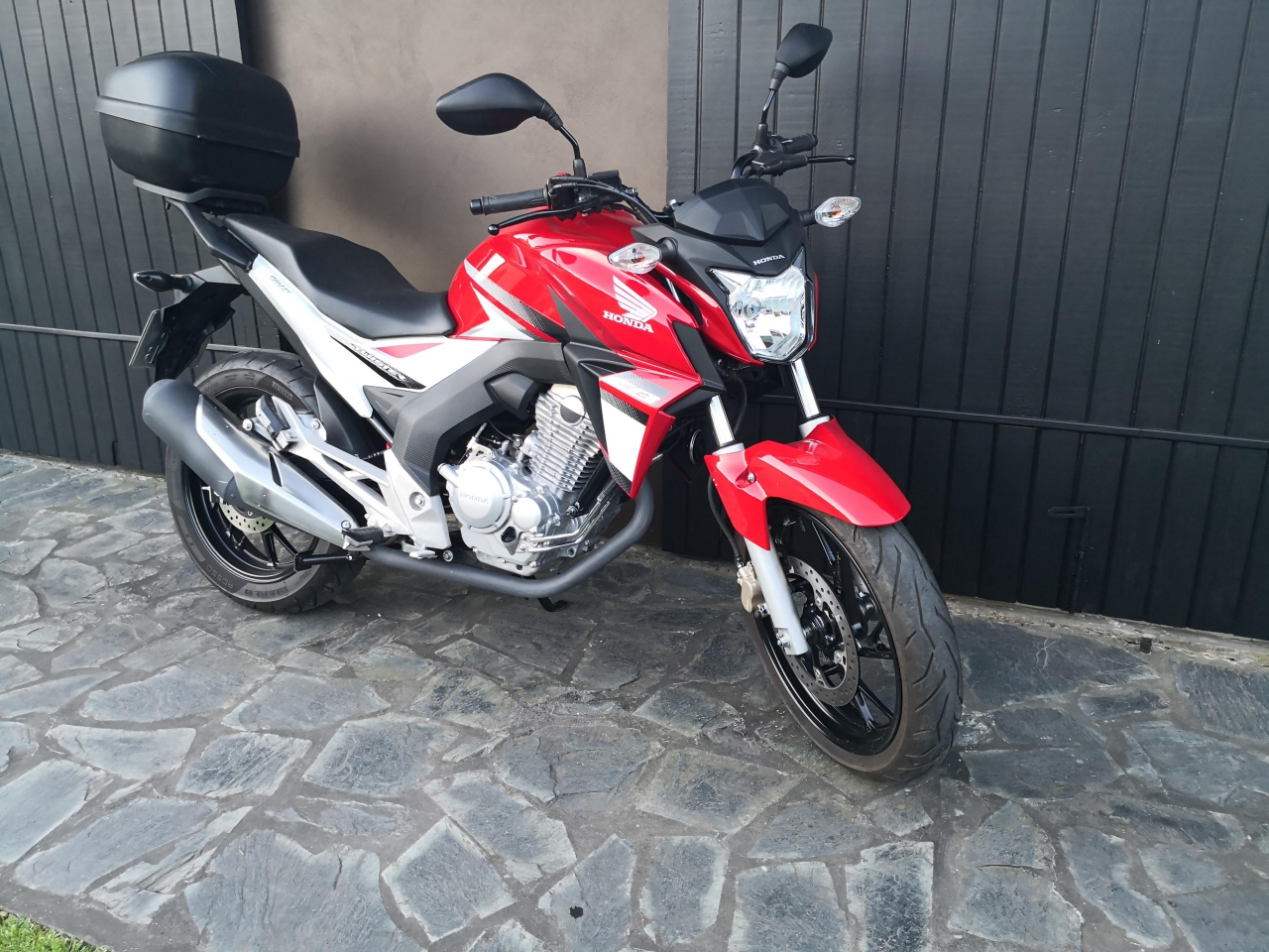 Honda Twister.jpg