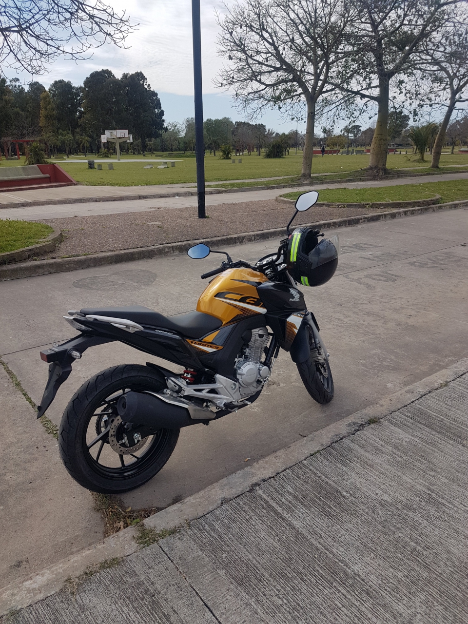 moto1.jpg