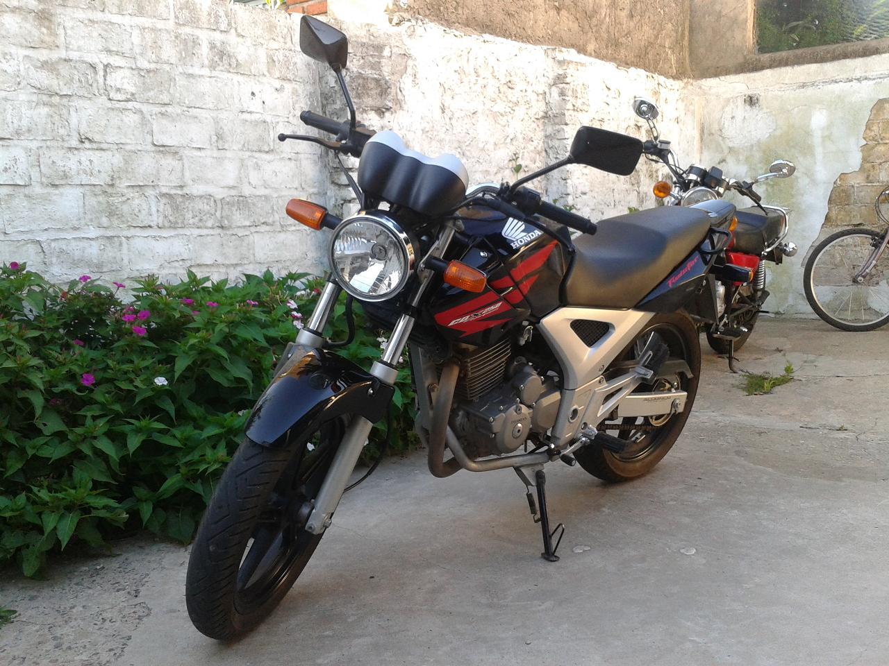 Honda CBX 250 Twister.JPG