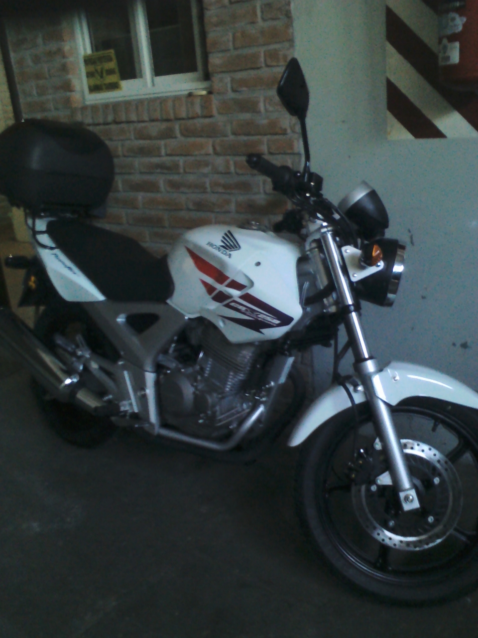 Moto 006.jpg