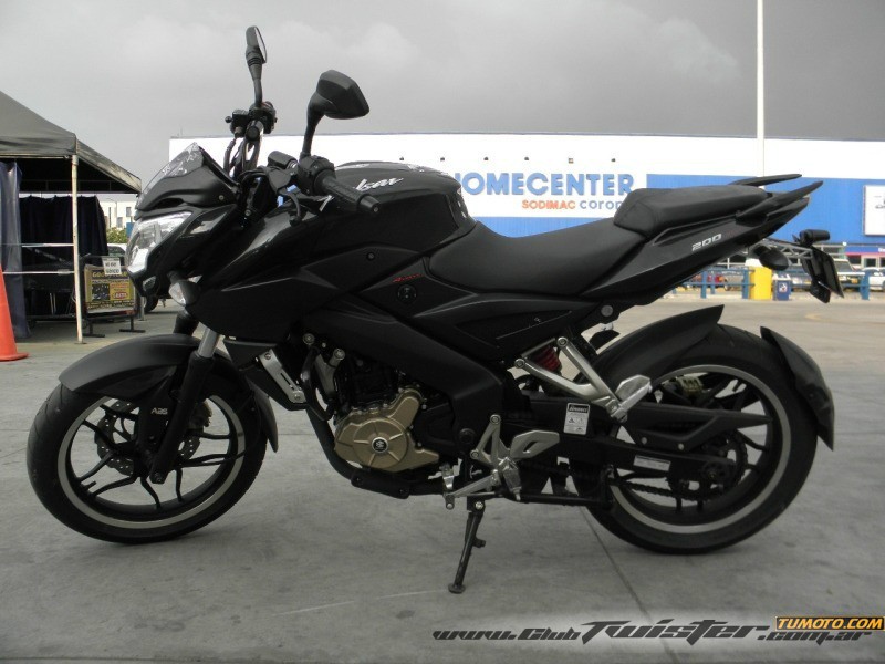 Bajaj Ns 200 vs. Honda Twister