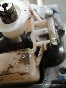 URGENTE moto bajo el agua