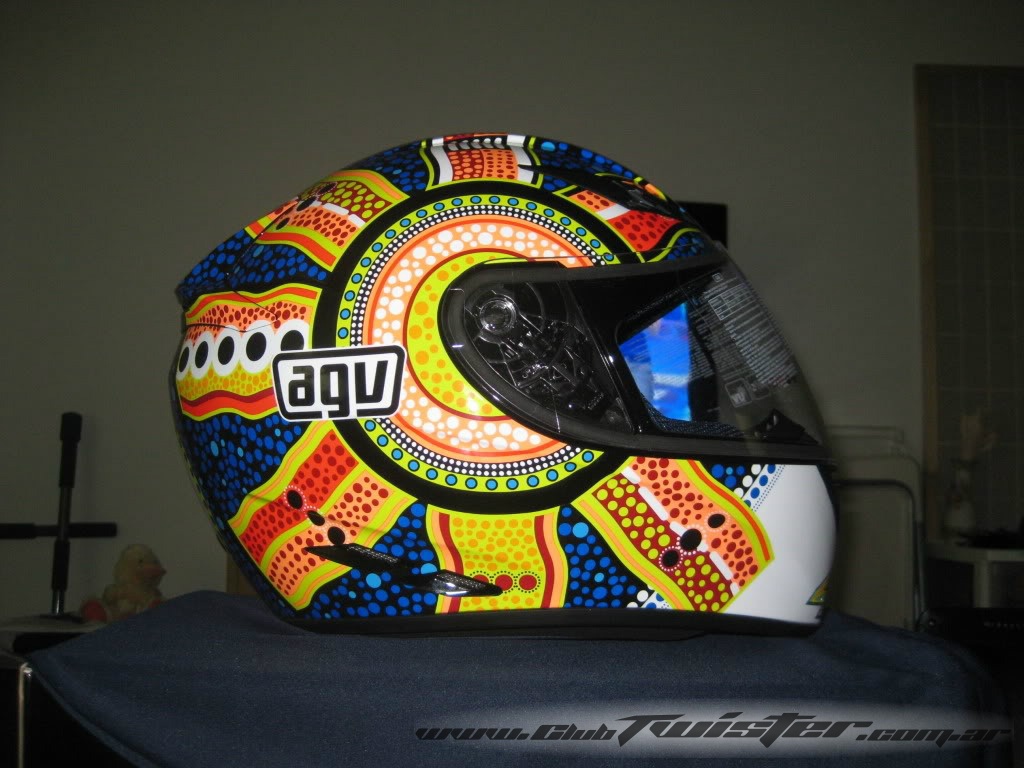 Casco rebatible