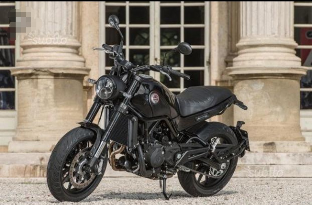 Benelli Leoncino 500. Opiniones?