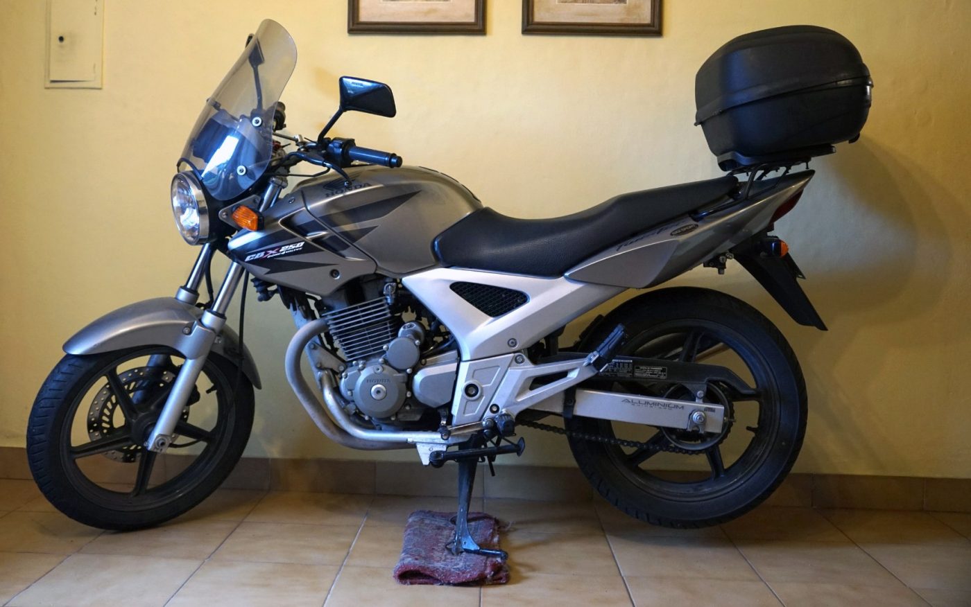 Хонда cbx 250