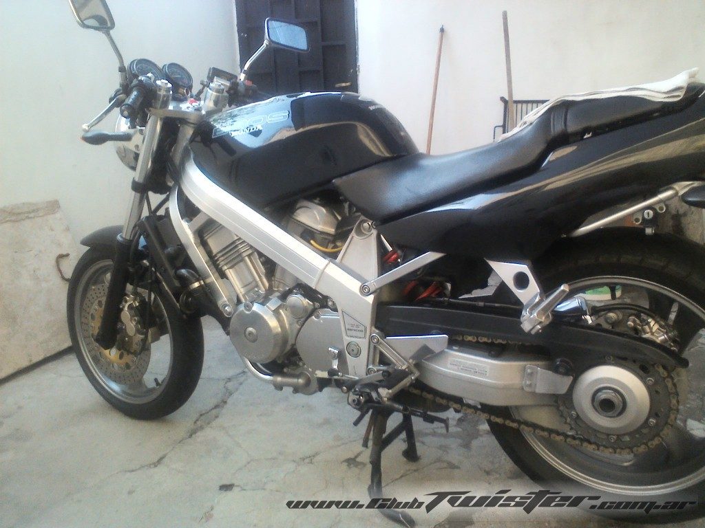 Honda nt400 bros